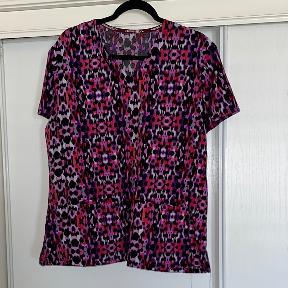Scrubs Women's Printed Top - Pink, Purple Black